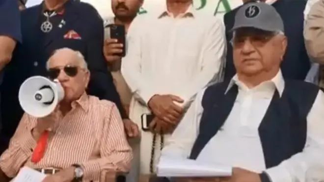 سابق فوجی افسران