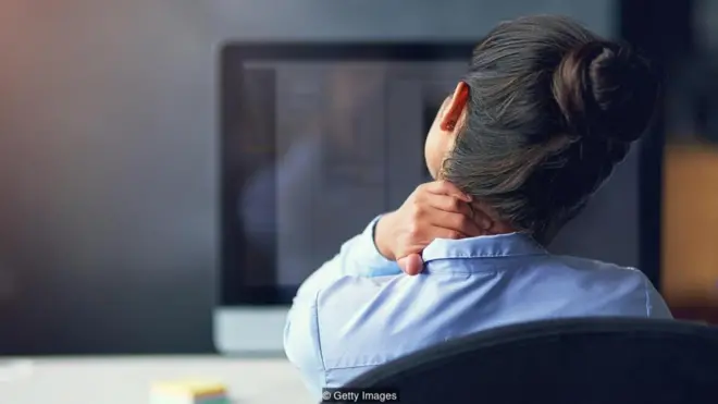 Khi chúng ta căng thẳng, não bộ có những thay đổi vật lý khiến ta khó bỏ qua được những hiểm nguy có thể xảy ra