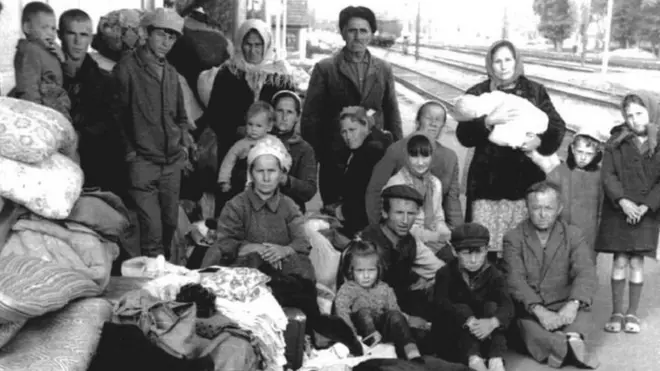 صورة تعود لعام 1944 لعملية ترحيل تتار القرم على يد السلطات السوفيتية