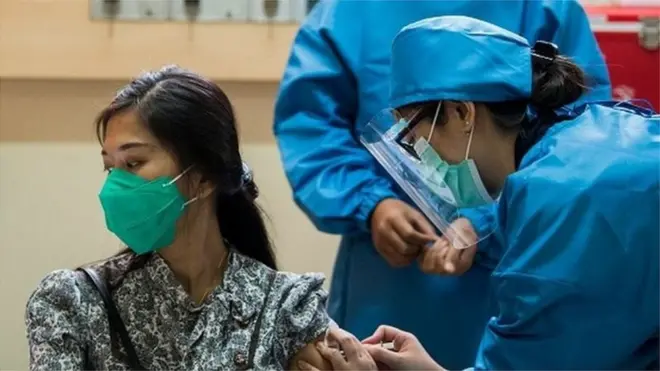 Kementerian Kesehatan menyebut vaksinasi dikebut di seluruh daerah Jawa dan Bali agar segera selesai.