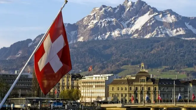 ስዊዘርላንድ 63 ኤርትራውያን ስደተኛታት ናብ ኤርትራ ክትሰጉጉ ምዃና ኣፍሊጣ