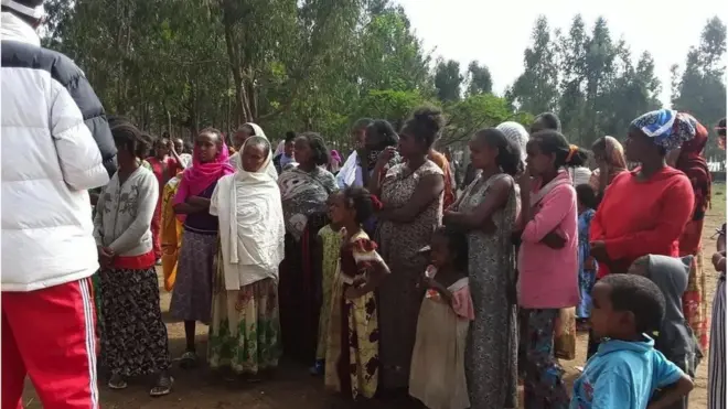 ኣብ ከተማ ሽረ ኣብ ዝርከብ ቤት-ትምህርቲ ተዓቚቦም ዝርከቡ ተፈናቐልቲ ምዕራብ ትግራይ