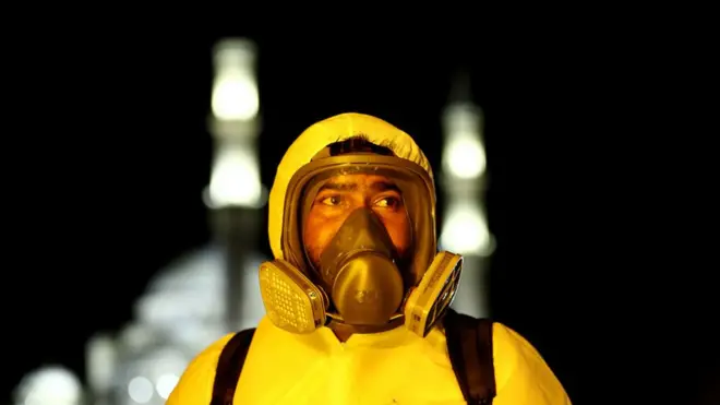 فرق مكافحة فيروس كورونا