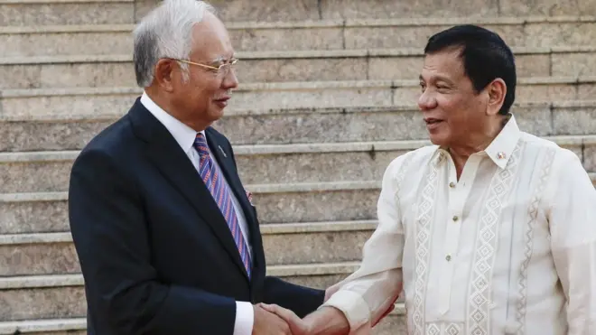 Perdana Menteri Malaysia Najib Razak menerima kunjungan Presiden Rodrigo Duterte di Putrajaya pada Kamis (10/11).
