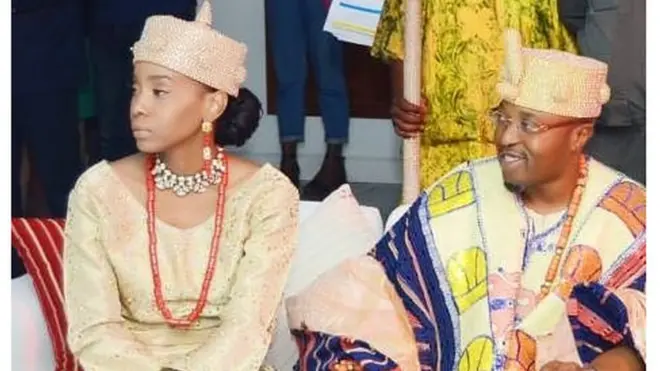 Oluwo ti Iwo ati Chanel Chin