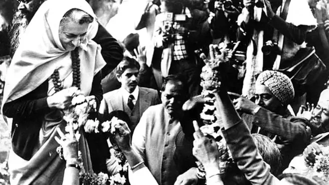 Indira Gandhi, इंदिरा गांधी