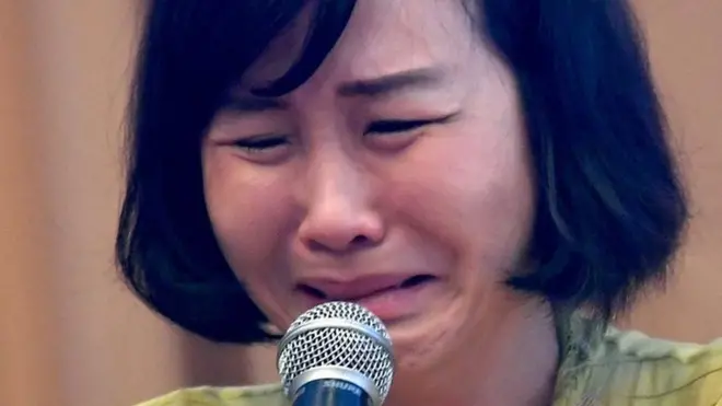 Veronica Tan ketika membacakan surat yang ditulis Ahok dari penjara.