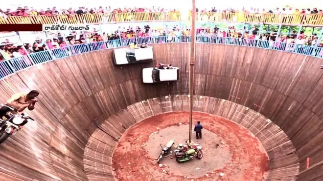 స్టంట్ విమన్ కథనం