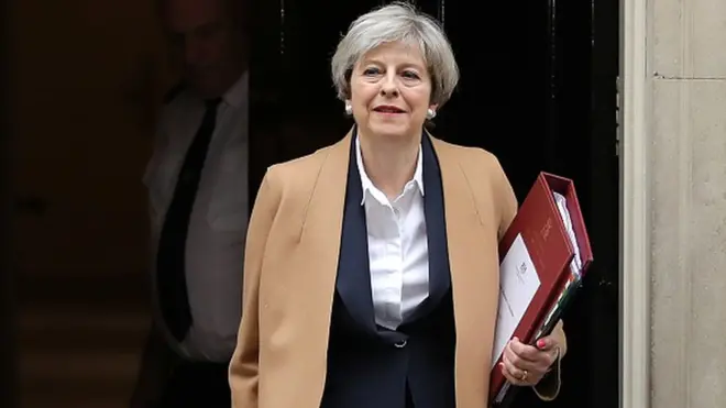 Theresa May, le Premier ministre britannique au moment d'aller faire une déclaration à la Chambre des Communes