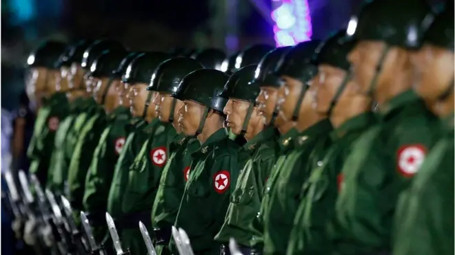 တပ်မတော် စစ်ရေးပြအခမ်းအနား