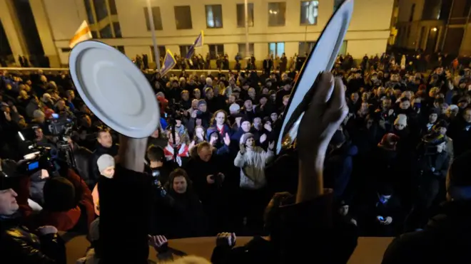 Протести через "податок на дармоїдів" досі відбувалися без санкцій влади