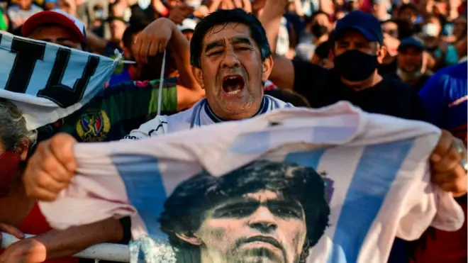 Seguidoresblaze aposta play storeDiego Maradona fuerablaze aposta play storela morgue en Buenos Aires.