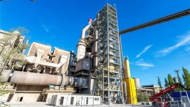 የሲሚንቶ ፋብሪካ (ፎቶ ፋይል)