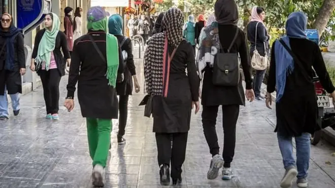 Terungkapnya kasus pelecehan seksual dan insiden serupa sebelumnya, melahirkan gelombang kemarahan warga Iran di media sosial dengan menggunakan tagar #MeToo.