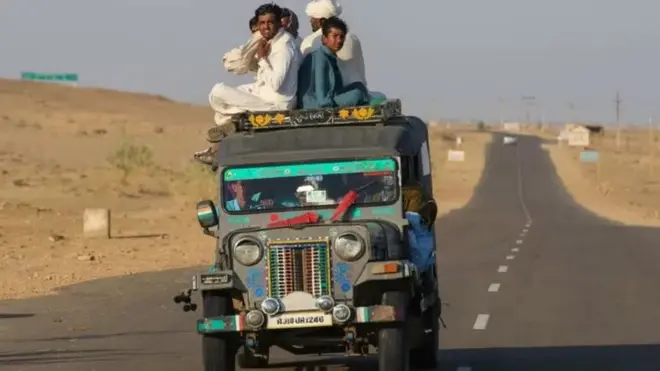 س عمل میں کوئی پیش رفت نہ ہونے کے بعد ان میں سے بہت سے مہاجر ہندو پاکستان واپس چلے گئے