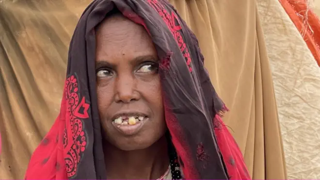Portrait d'une femme en Somalie