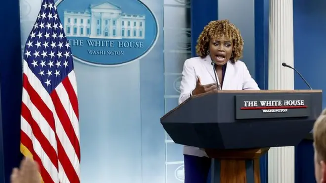 白宫发言人尚皮耶（Karine Jean-Pierre）否认拜登接受帕金森病治疗