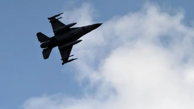 Türk ordusu, muhaliflerin oluşturduğu Özgür Suriye Ordusu ile birlikte El Bab'ı IŞİD'den almaya çalışıyor