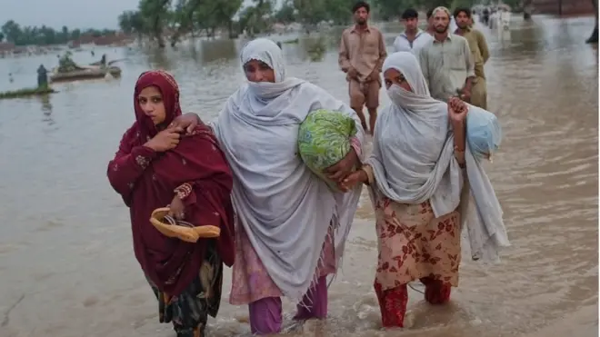 Hơn 70% người bị mất nhà cửa do lũ lụt ở Pakistan trong năm 2010 là phụ nữ và trẻ em