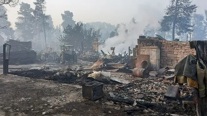 Сгоревшие частные дома в поселке Запасное