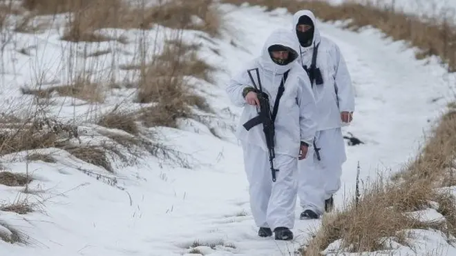 రష్యా సరిహద్దులో ఉక్రెయిన్ సైనికులు