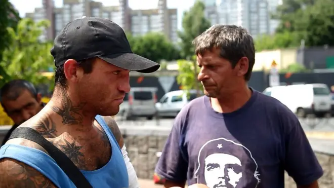 Роми - частина українського суспільства, яка з різних причин є найбільш відчуженою, та потерпає від побутової агерсії