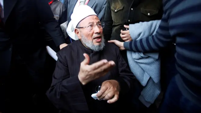 النيابة العامة في مصر تتهم علا ابنة القرضاوي بالانتماء للإخوان المسلمين.