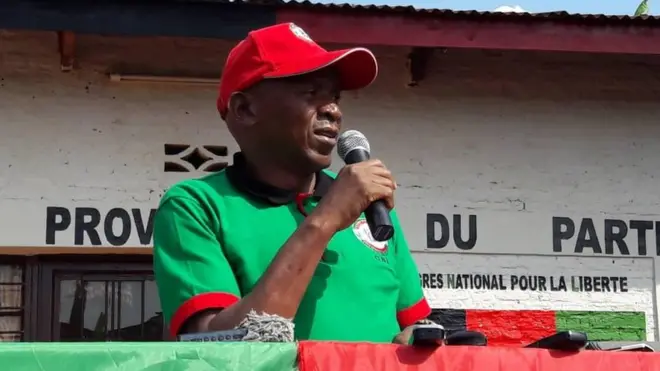 Agathon Rwasa amaze iminsi azunguruka irya n'ino mu bikorwa vyo kwugurura ingoro z'umugambwe CNL mu ntara zitandukanye z'igihugu