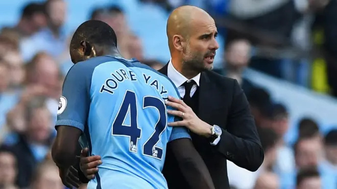 Yaya Touré le coach de Manchester City Pep Guardiola