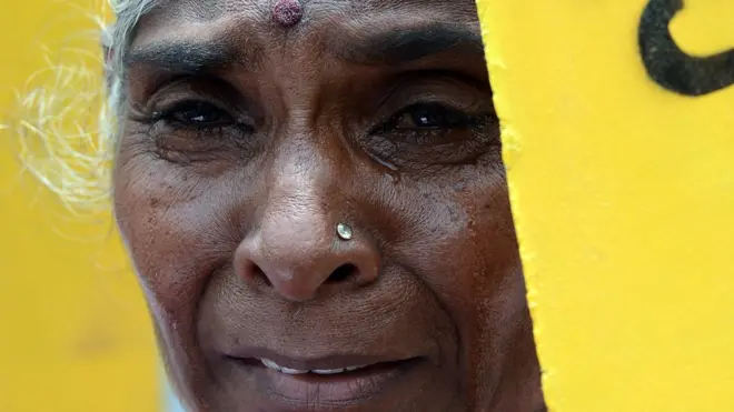 අතුරුදහන් කරවීම්: 'අපේ දරුවන්ට මොකද වුනේ'