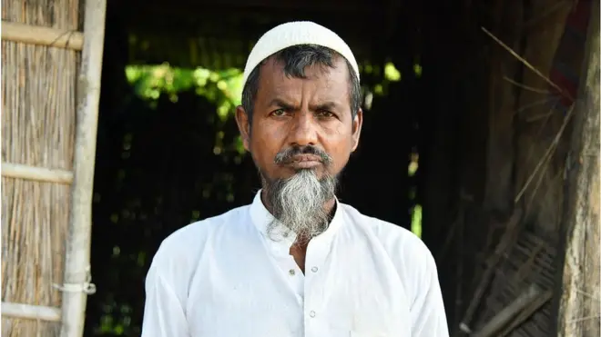 'మా పూర్వీకులు ఈ భూమ్మీదే పుట్టారు. మేం నిజమైన భారత ప్రజలం' అంటున్నారు గువాహటి సమీపంలోని గోవల్పర జిల్లా ఖుటమరి గ్రామానికి చెందిన 55 ఏళ్ల సాహెబ్ అలీ