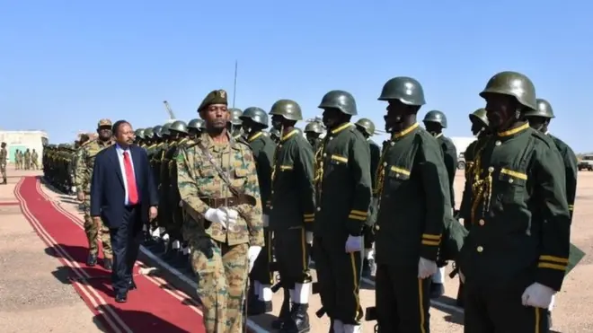 رئيس الوزراء السوداني حمدوك أثناء استقباله في ولاية جنوب كردفان