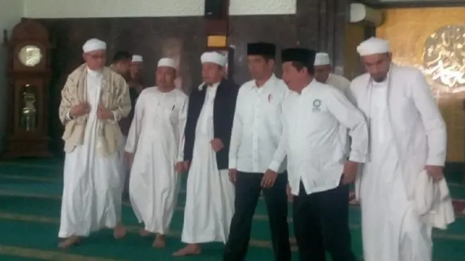 Presiden Joko Widodo bertemu dengan sejumlah pemimpin Persaudaraan Alumni 212 di Bogor, Minggu (22/04)