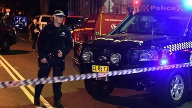 پولیسو د سیډني په ځینو برخو کې چاپې واچولې