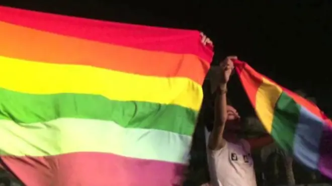 قضت محكمة مصرية بحبس مقدم البرامج محمد الغيطي، على خلفية استضافة شخص مثلي الجنس.