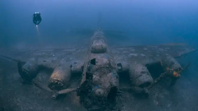 Sisa-sisa pesawat tempur B-17G Flying Fortress.