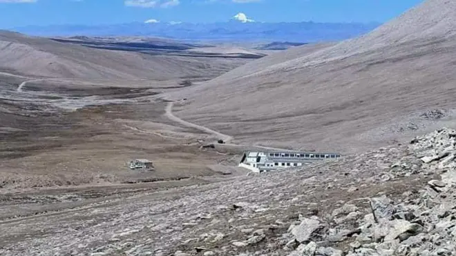 चिनियाँ पक्षले बनाएको भवन