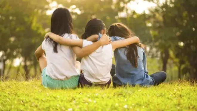 Qızlar deyirlər ki, zahiri görünüşlərindən narahatlıq onlara mane olur