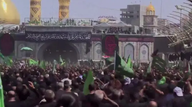 يحيي ملايين الشيعة في العالم ذكرى مقتل الإمام الحسين بن علي في يوم عاشوراء. ويتوافد مئات الآلاف منهم على ضريح الإمام الحسين وأخيه أبي الفضل العباس ويرددون شعارات الولاء.
