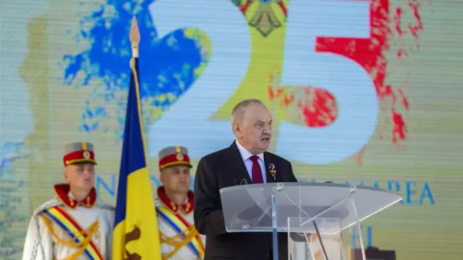 Президент Молдавии Николае Тимофти: независимости и безопасности страны угрожают иностранные войка