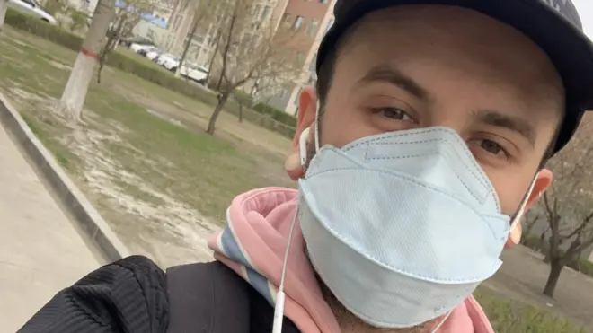 Scott Windass wearing a face mask