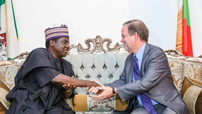 Gọvanọ Lalong na david Young