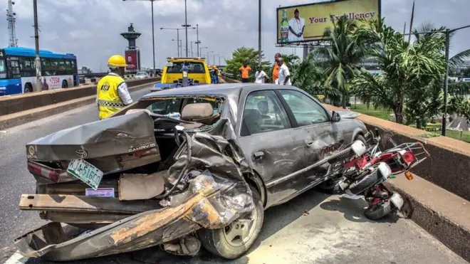 LASEMA dey respond to road accident for Lagos state