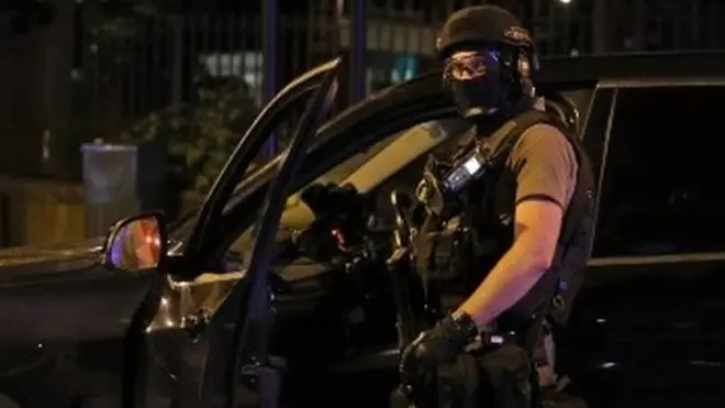 Исполнители теракта в Лондоне убиты, но расследование продолжается