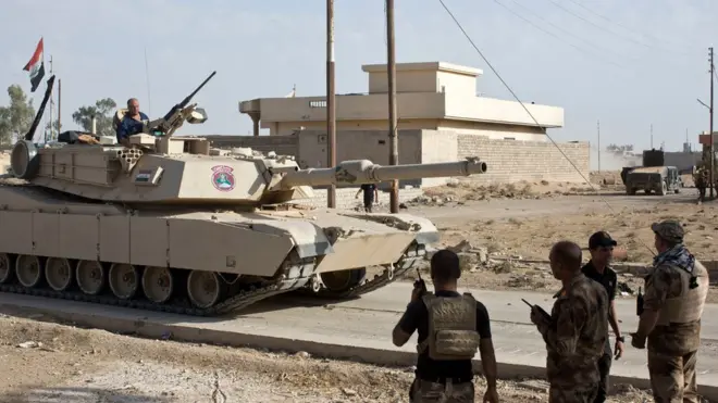 القوات العراقية الخاصة - بحسب تقارير - أصبحت على بعد كيلومتر من الموصل