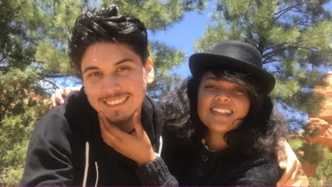 Rodrigo dan Sienna iseng-iseng ikut tes kompatibilitas berbasis DNA. Hasilnya mengukuhkan bahwa mereka adalah 'pasangan yang cocok'.