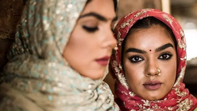 हिजाब के साथ साड़ी