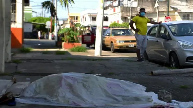 بحران کرونا در اکوادور؛ جنازههایی که در خیابانها ماندند