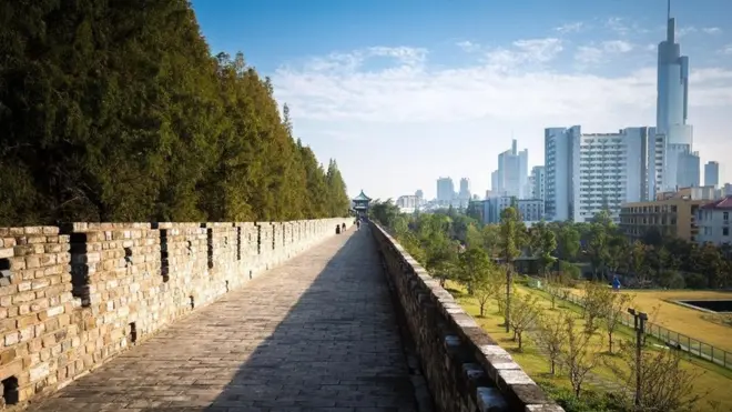 नानजिंग में मौजूद वॉल