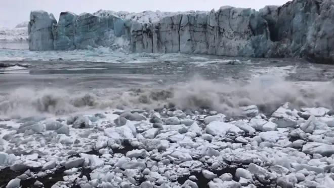 Glečer koji se ruši